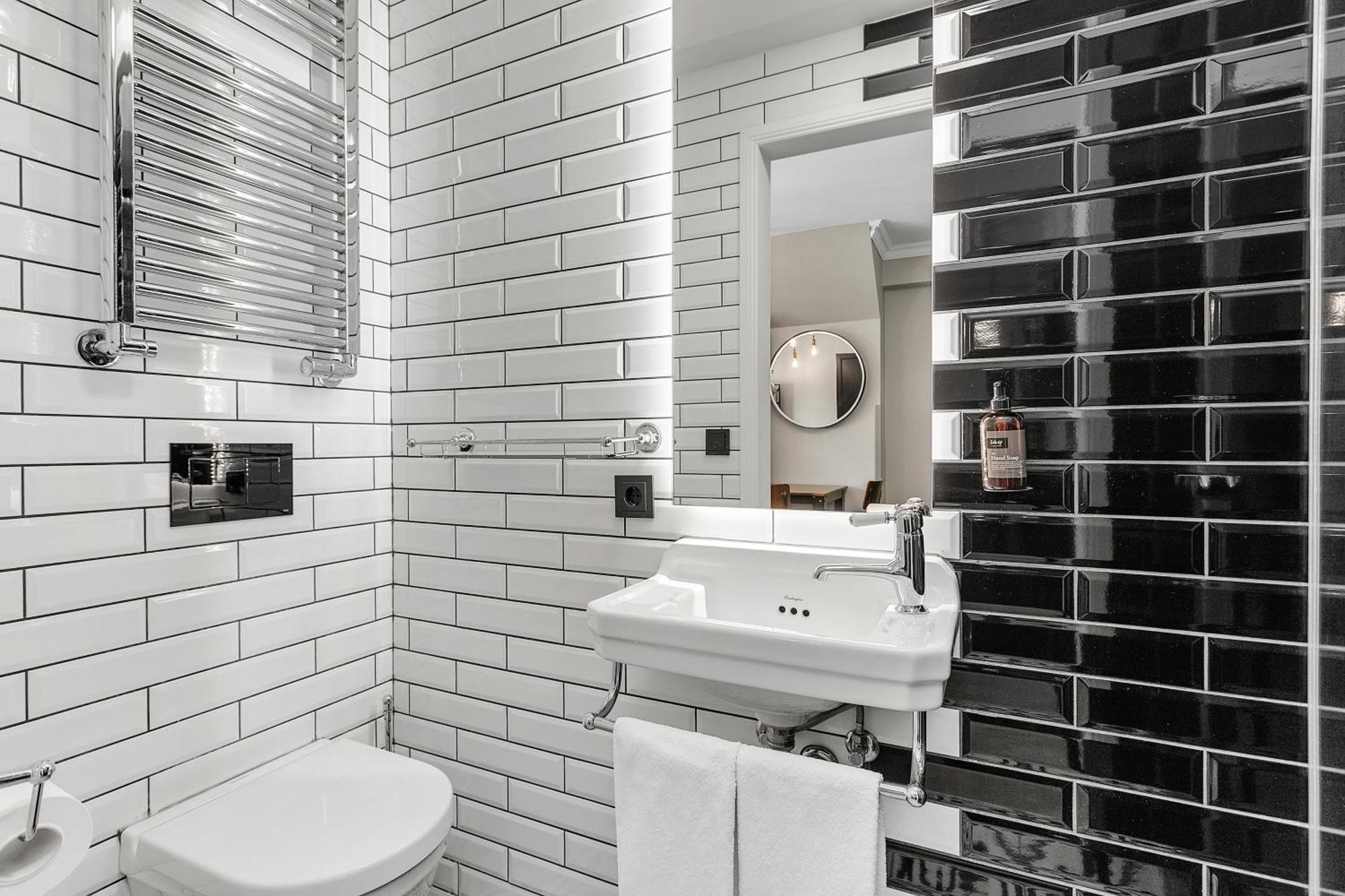 Oddsson Downtown Hotel Reykjavik Bagian luar foto