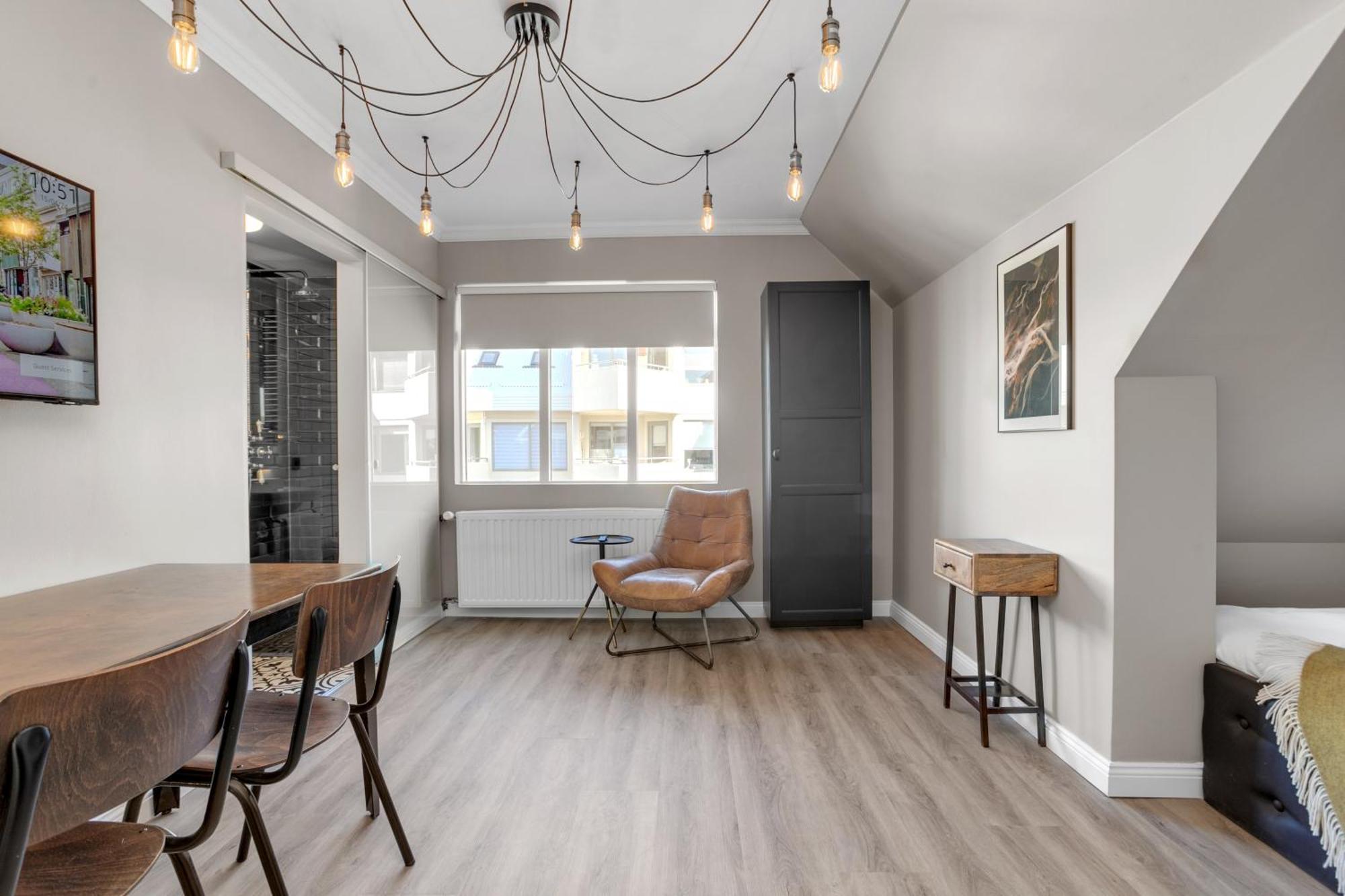 Oddsson Downtown Hotel Reykjavik Bagian luar foto