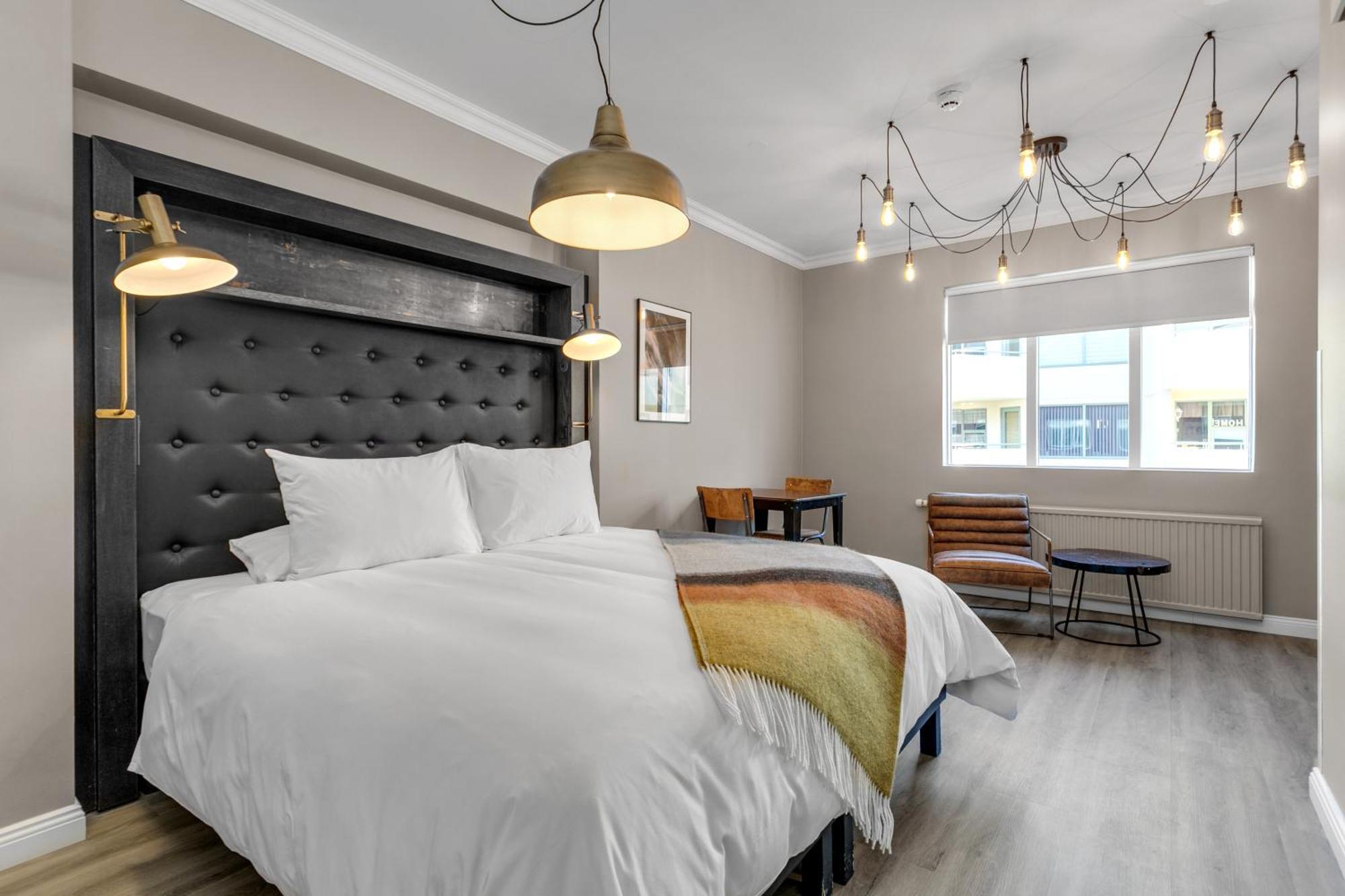 Oddsson Downtown Hotel Reykjavik Bagian luar foto