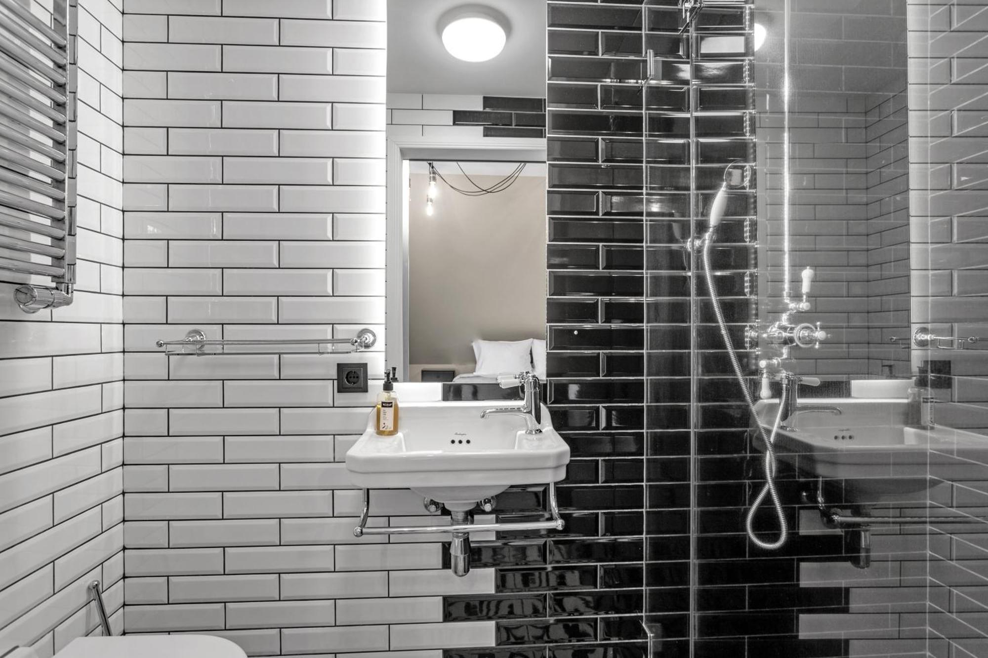 Oddsson Downtown Hotel Reykjavik Bagian luar foto