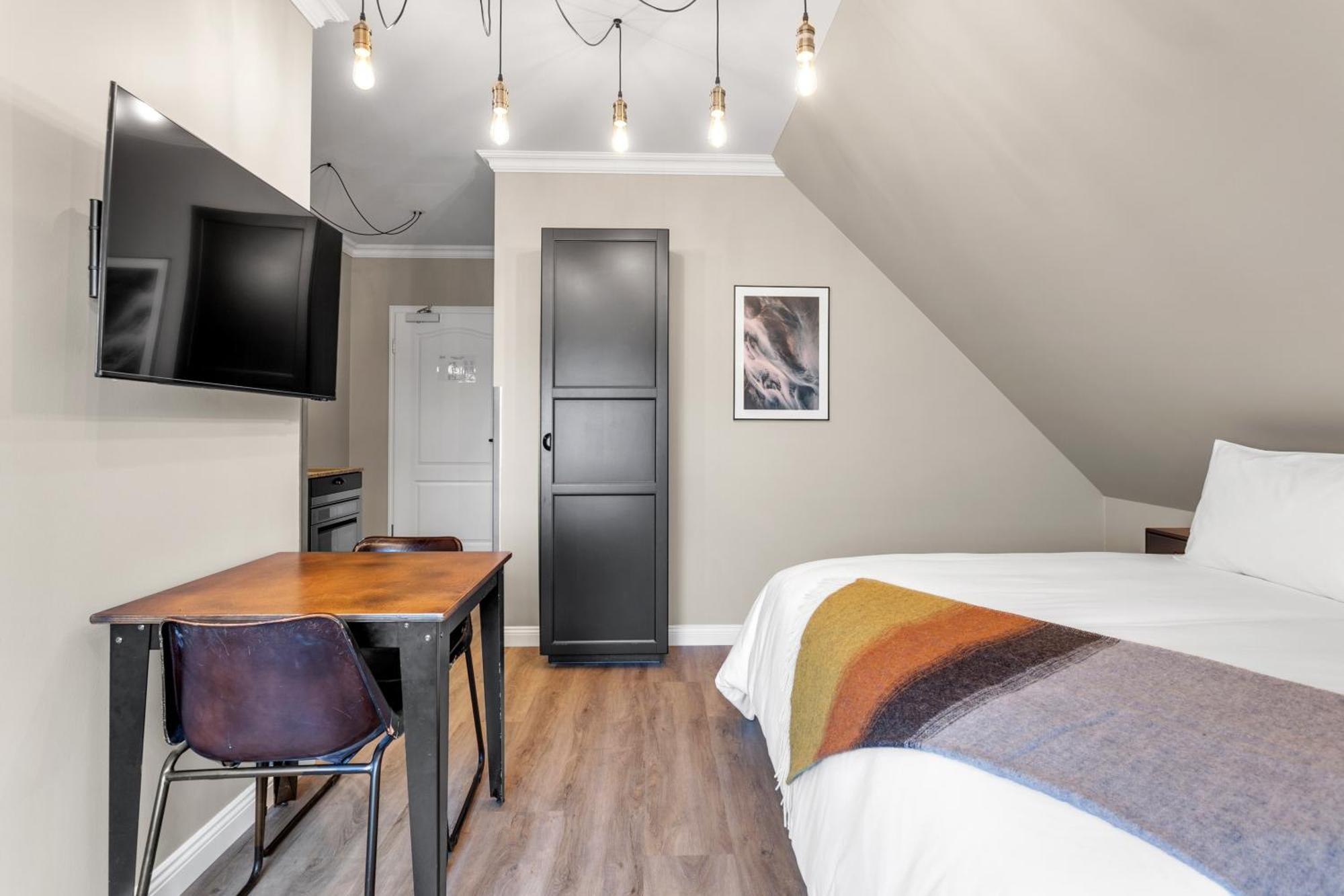 Oddsson Downtown Hotel Reykjavik Bagian luar foto